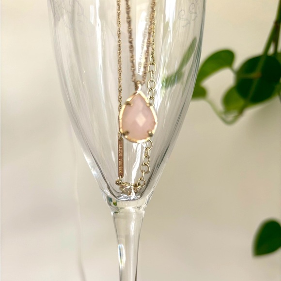 Kendra Scott Rose Quartz Kiri Necklace - Picture 2 of 3